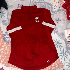 Wisconsin pullover